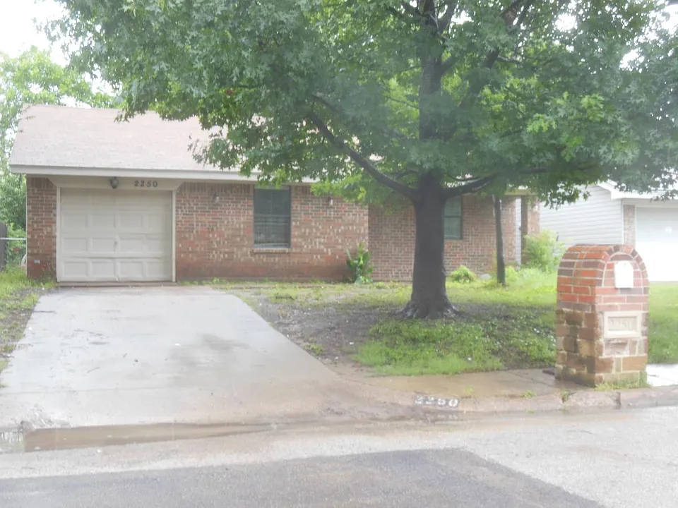 2250 Aggie Dr