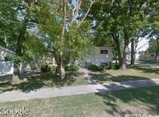 2036 Devonshire Rd, Waukegan, IL 60087