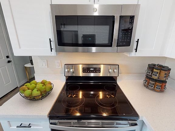 5th image of 1545 W Denton Ln #106