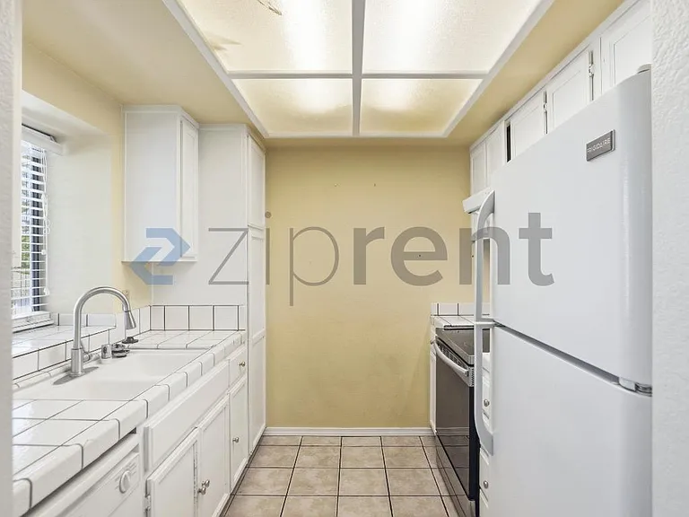 3272 Shadow Park Pl — Photo 9