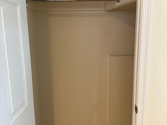 4th image of 1502 Brown St #2R