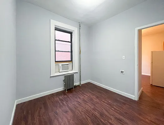 Rented by Kahen Properties | media 7