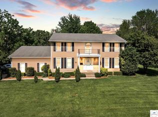 2105 Stonewood Cir, Sedalia, MO 65301