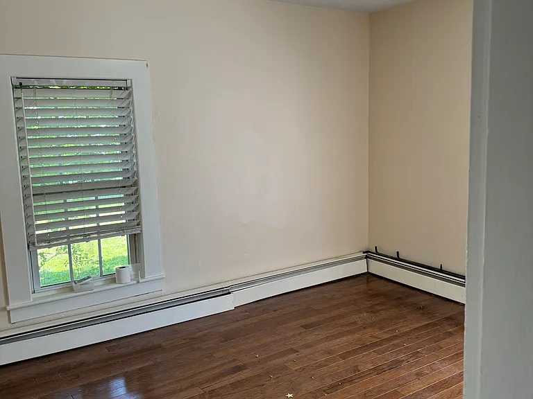 41-43 Pleasant St #43 — Photo 8