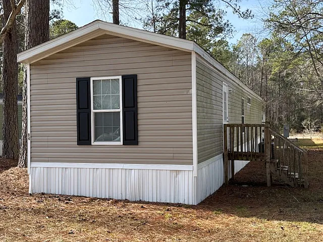3 bed, $1,200 — Photo 2