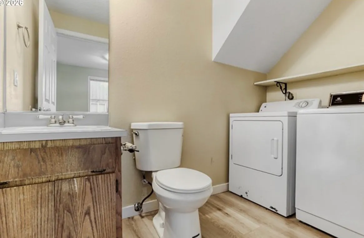 3 bed, 1.5 bath, 1500 sqft, $985 — Photo 3