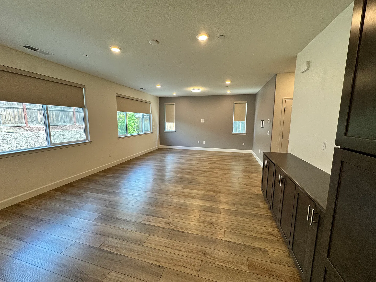 4 bed, 2.5 bath, 1945 sqft, $3,150 — Photo 4