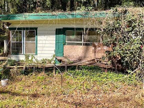 3rd image of 2482 Stone Rd