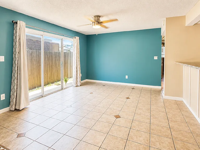 5836 Palm Ave — Photo 3