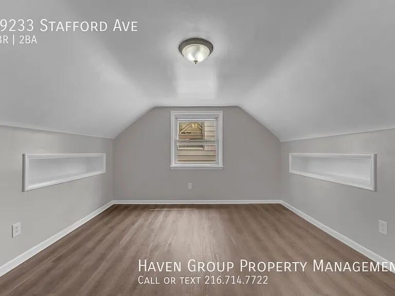 19233 Stafford Ave — Photo 13