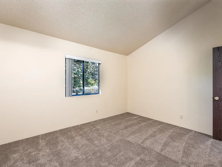 Coddingtown Mall Apartments — Photo 14