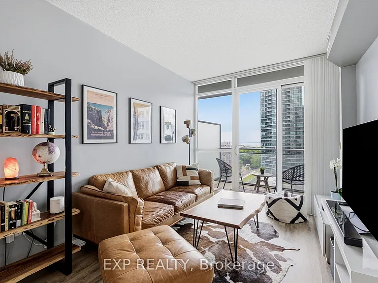 38 Dan Leckie Way #2103 — Photo 7
