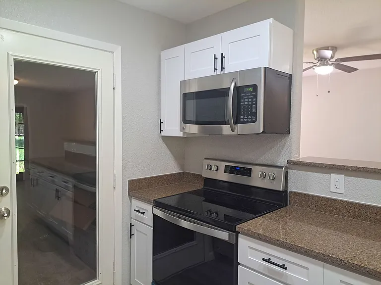 59082 Harvard St N — Photo 12
