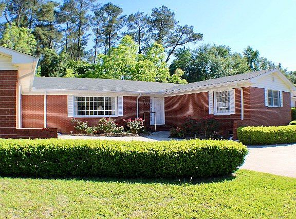 3rd image of 113 Breckenridge Dr