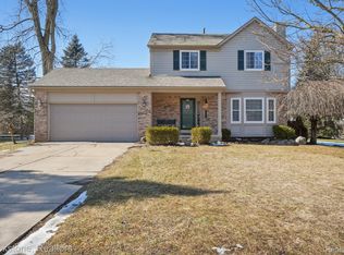 4207 Sunburst Ave, Waterford, MI