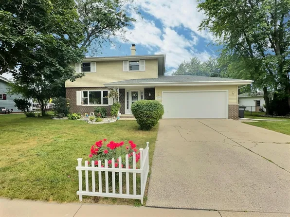 2430 Kingston Pl, Oshkosh, WI 54904