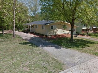 3 Locust Ln, Fulton, MO 65251