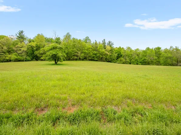 857 Cannady School Rd SE, Floyd, VA 24091