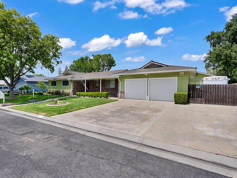 1st image of 301 Robin Hood Dr