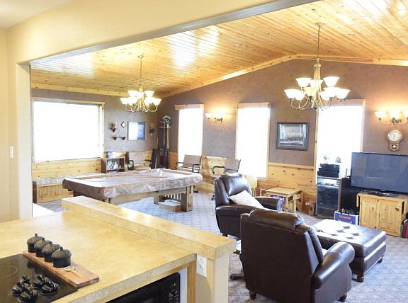 3rd image of 7155 N 45 E