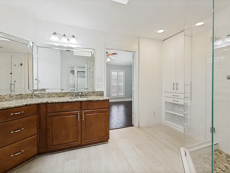 4002 Brownstone Ct — Photo 14