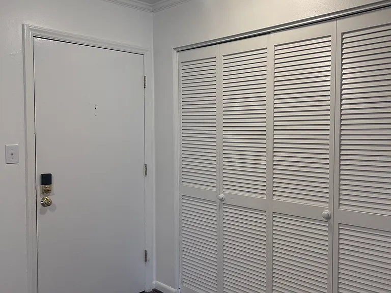 1323 Queens Rd #202 — Photo 11
