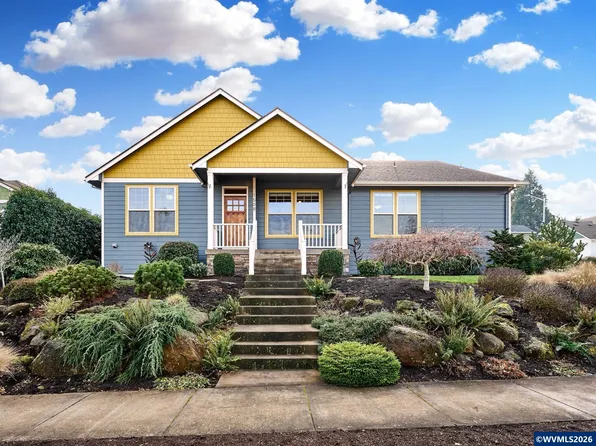 1508 Crestview Dr, Silverton, OR 97381