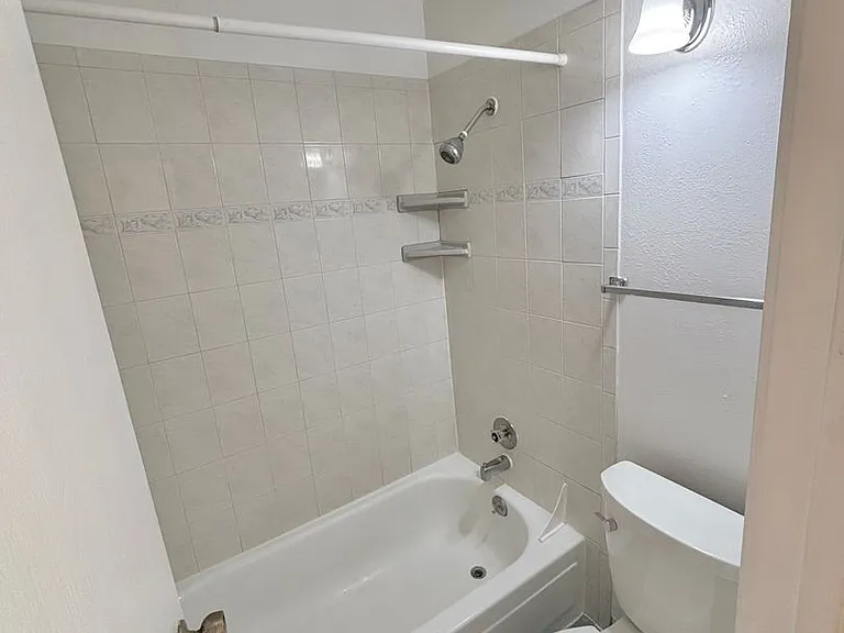 1150 Golden Cir #501 — Photo 18