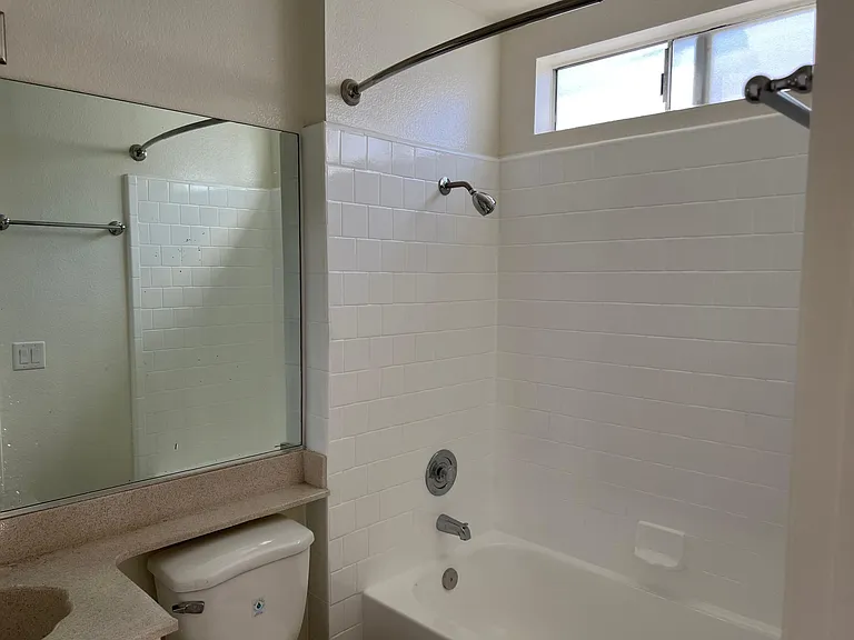 11045 Camarillo St #114 — Photo 13