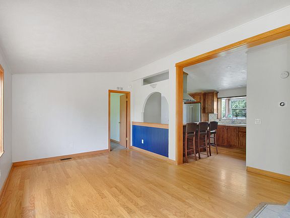 2nd image of 20409 S Main St