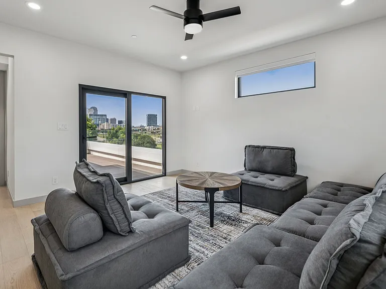 Rooftop deck access