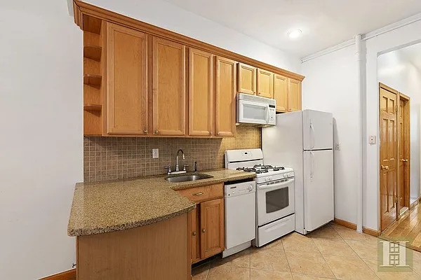 Rented by Halstead Real Estate | media 21