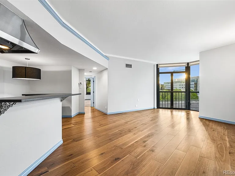 1350 Lawrence St #2D — Photo 8