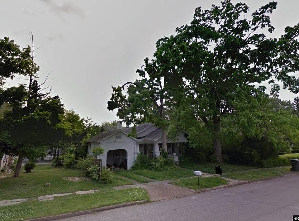 2nd image of 624 S 3rd St