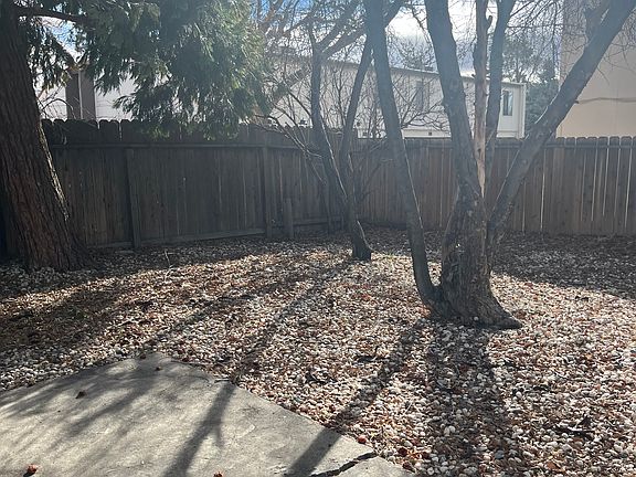 4th image of 155 E Lincoln Way