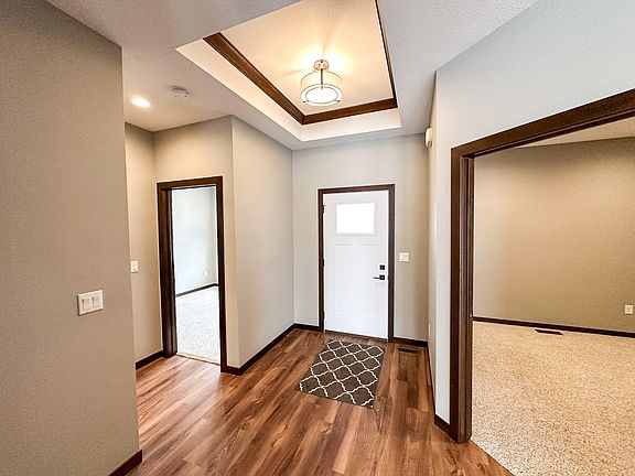 3rd image of 808 Sunflower Rd