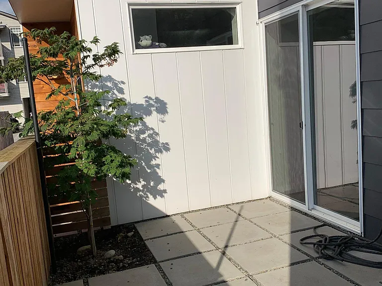 3422 Renton Pl S — Photo 34