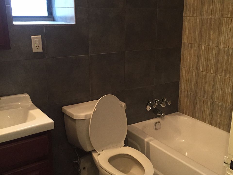 1st image of 829 Greenwood Ave APT 8K