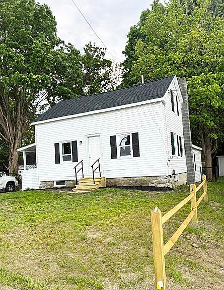 1st image of 109 County St