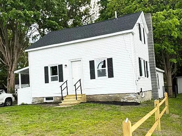 109 County St, Bennington, VT 05201