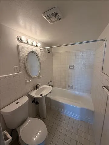 1205 Saint Charles Ave #716 — Photo 15