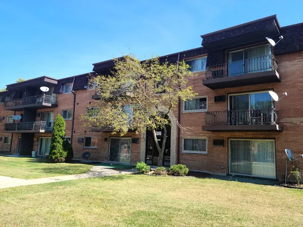18550 S Torrence Ave #23, Lansing, IL 60438