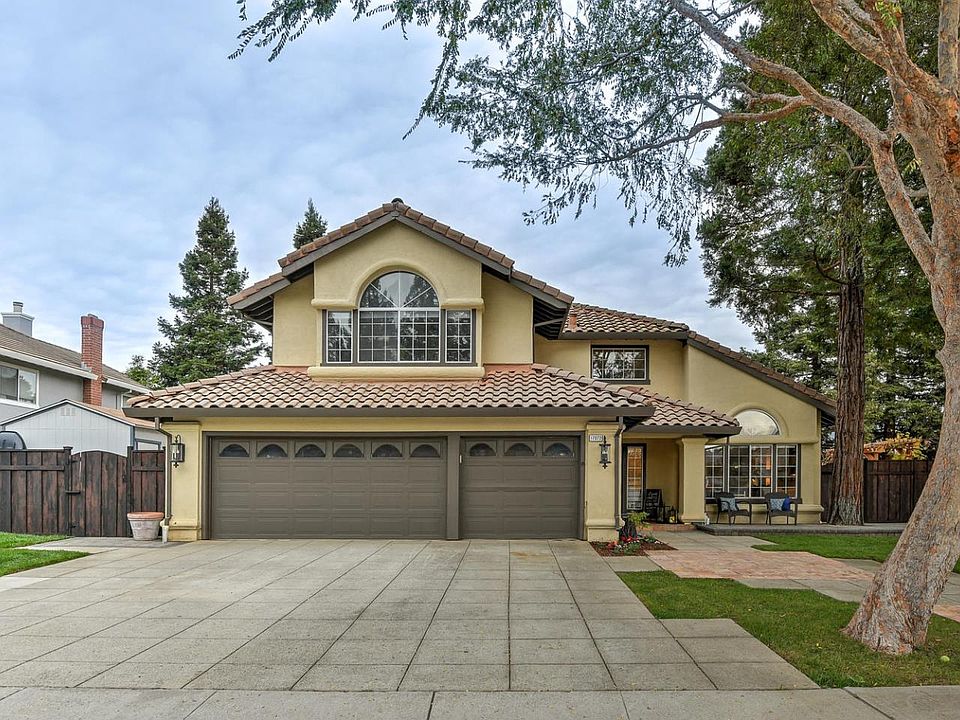1st image of 17072 Heatherwood Way