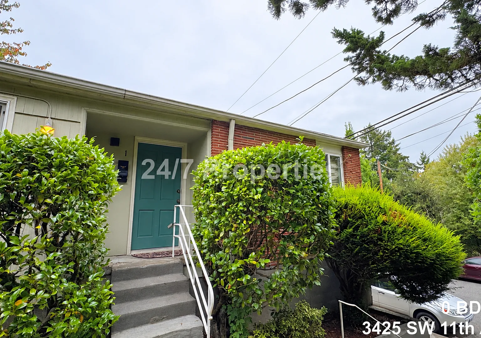 3425 SW 11th Ave — Photo 1
