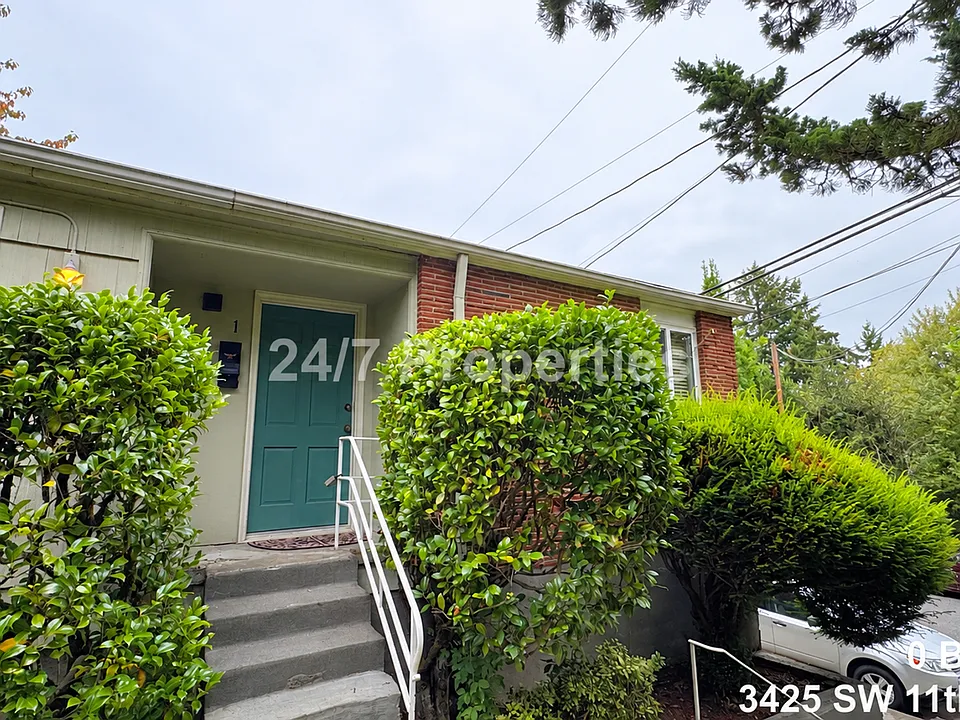 3425 SW 11th Ave #1