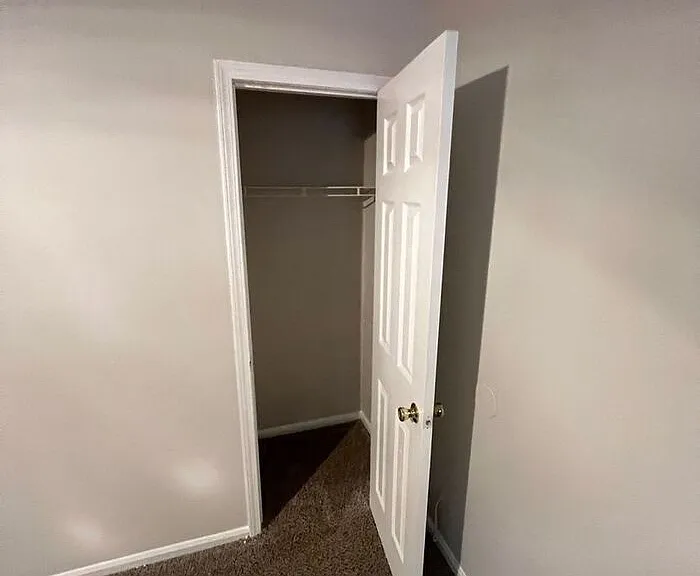369 Freeport Dr — Photo 12