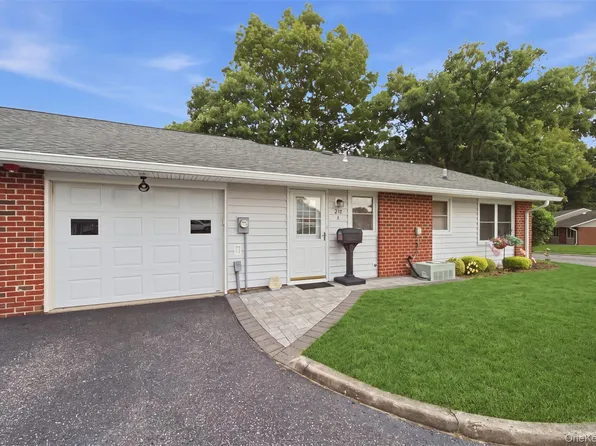 238 Blackpool Court #A, Ridge, NY 11961