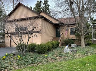 36 Nursery Ln, Syracuse, NY 13210