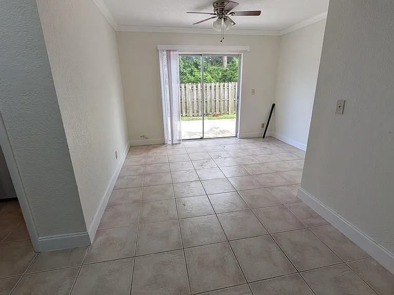 4626 Arthur St — Photo 9