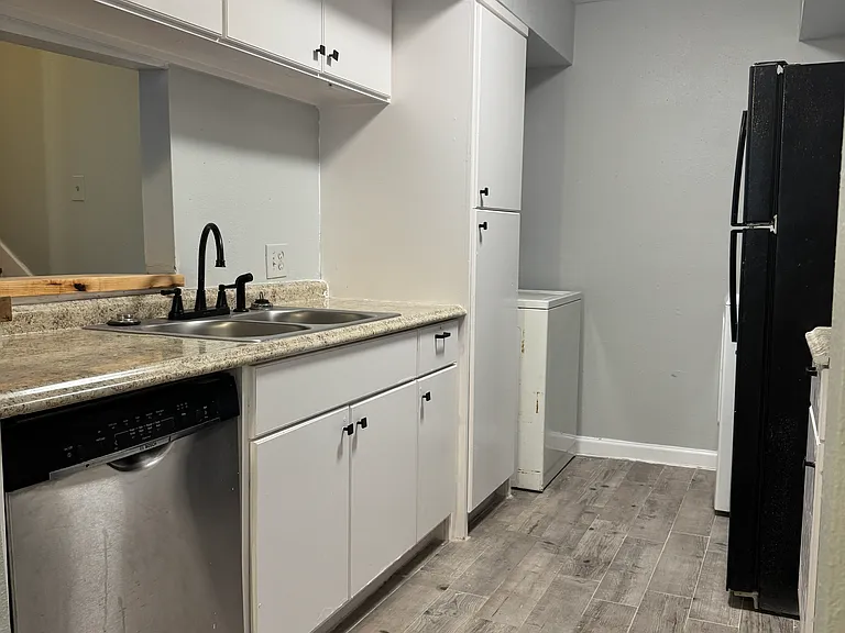 6633 W Airport Blvd #2 — Photo 5